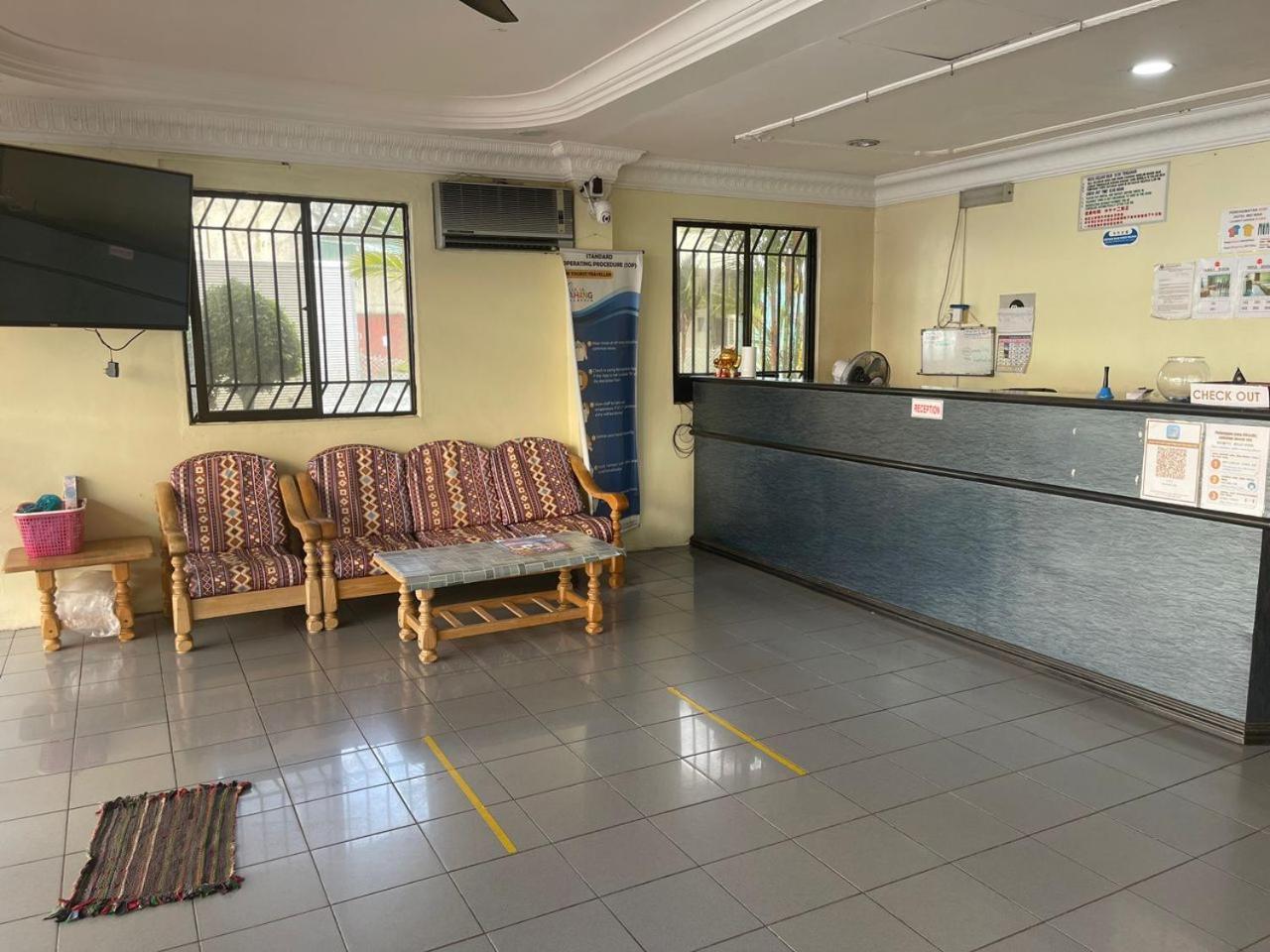 Oyo 90914 Hotel Mei Wah Kampong Selanchor Esterno foto